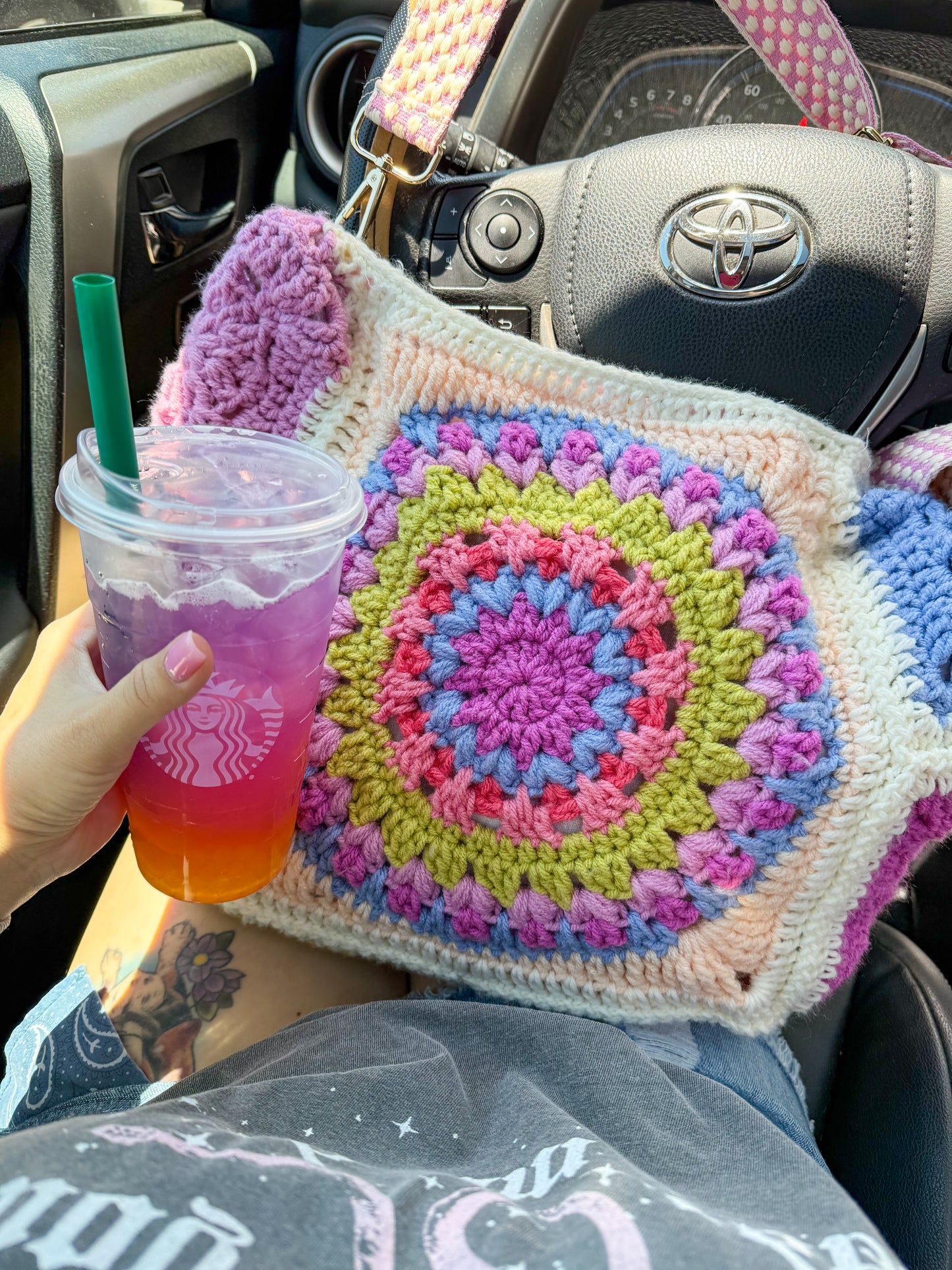Hot Granny Hobo Bag - Cinderella